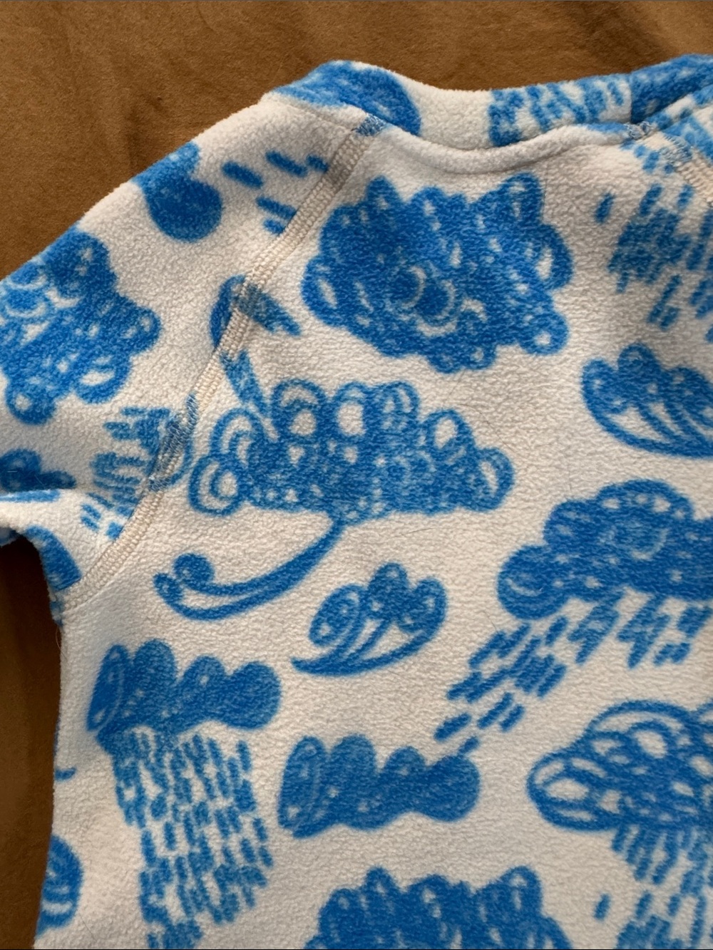 🌧️Patagonia White and Blue Toddler Fleece Pullover with Cloud Print - Picture 3 of 3